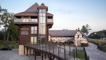 Фото Отель Hotel &amp; Spa **** Kasztel Uniejów г. Унеюв 1