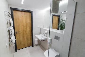 Фото номера Двухместный номер с 1 кроватью или 2 отдельными кроватями, вид на сад Апарт-отели Hotel Browar Wiatr г. Унеюв 8