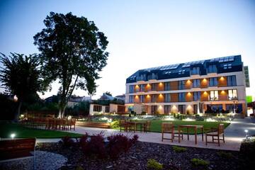 Фотографии Отель Hotel Uniejów г. Унеюв (Польша) №3 Фото Отель Hotel Uniejów г. Унеюв 3